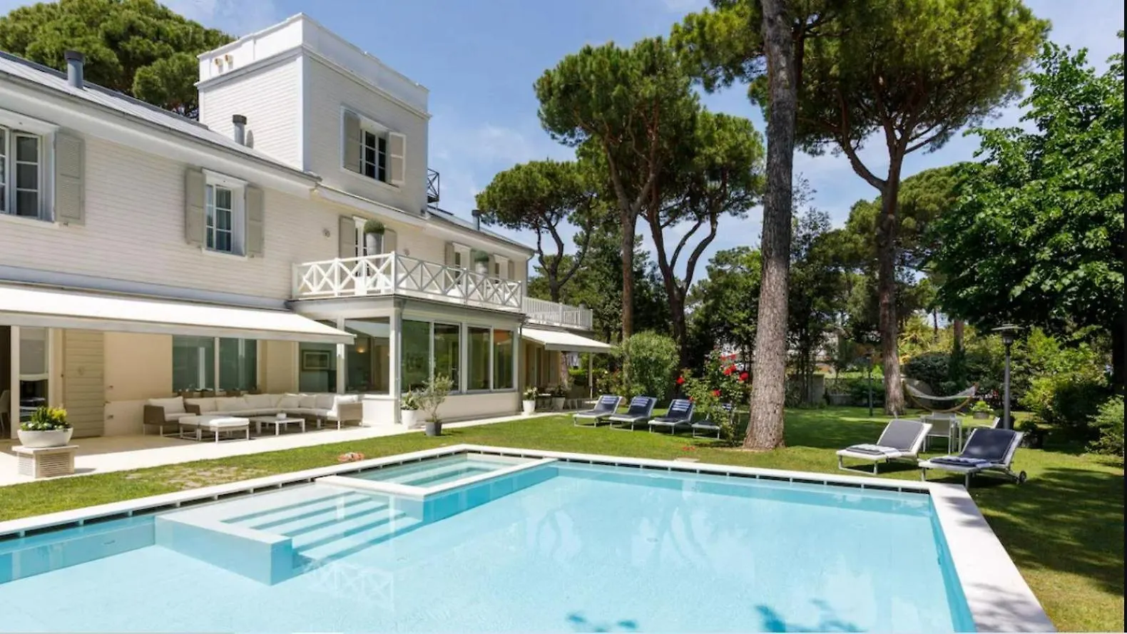 Villa Marina Di Pietrasanta With Private Pool 200M From The Beach Italy