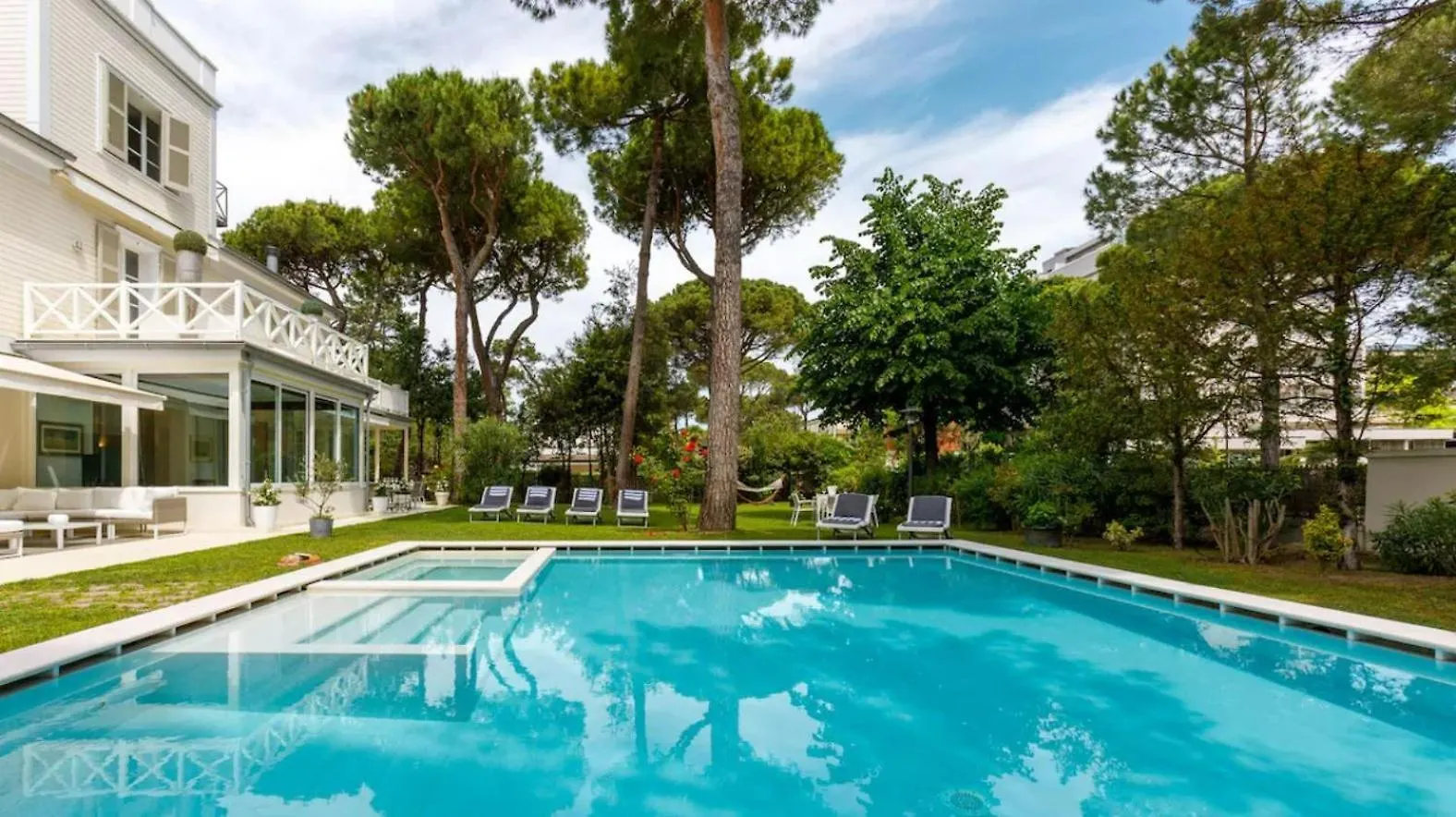 Villa Marina Di Pietrasanta With Private Pool 200M From The Beach 0*,  Italy