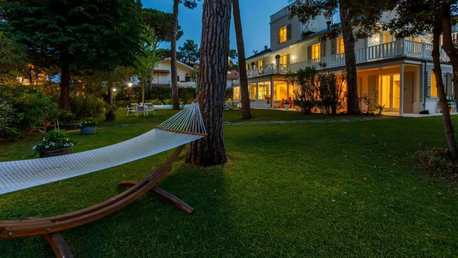Villa Marina Di Pietrasanta With Private Pool 200M From The Beach 0*,  Italy